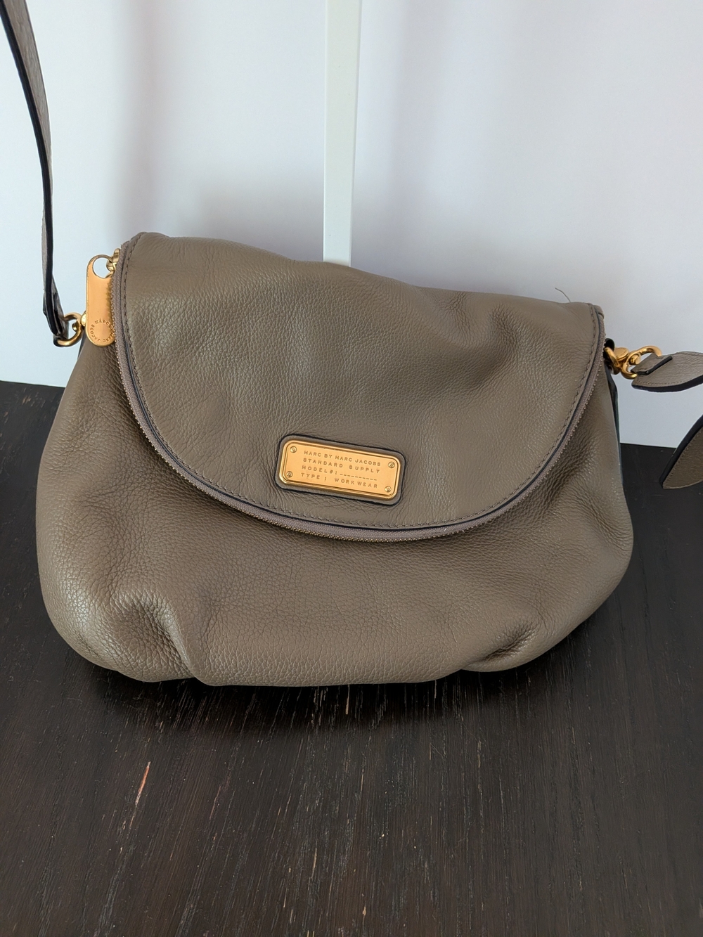 Marc by Marc Jacobs Classic Q Natasha Leather Crossbody Bag in Taupe